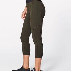 Lululemon Speed up Capris Olive green